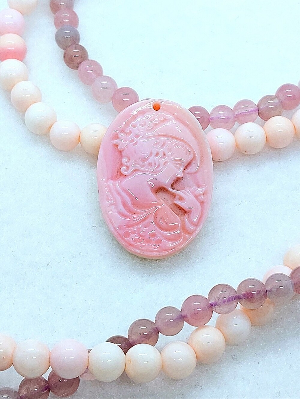 🐚 HQ Queen Conch "Natural" Handcarved Victorian Cameo Shell Pendant